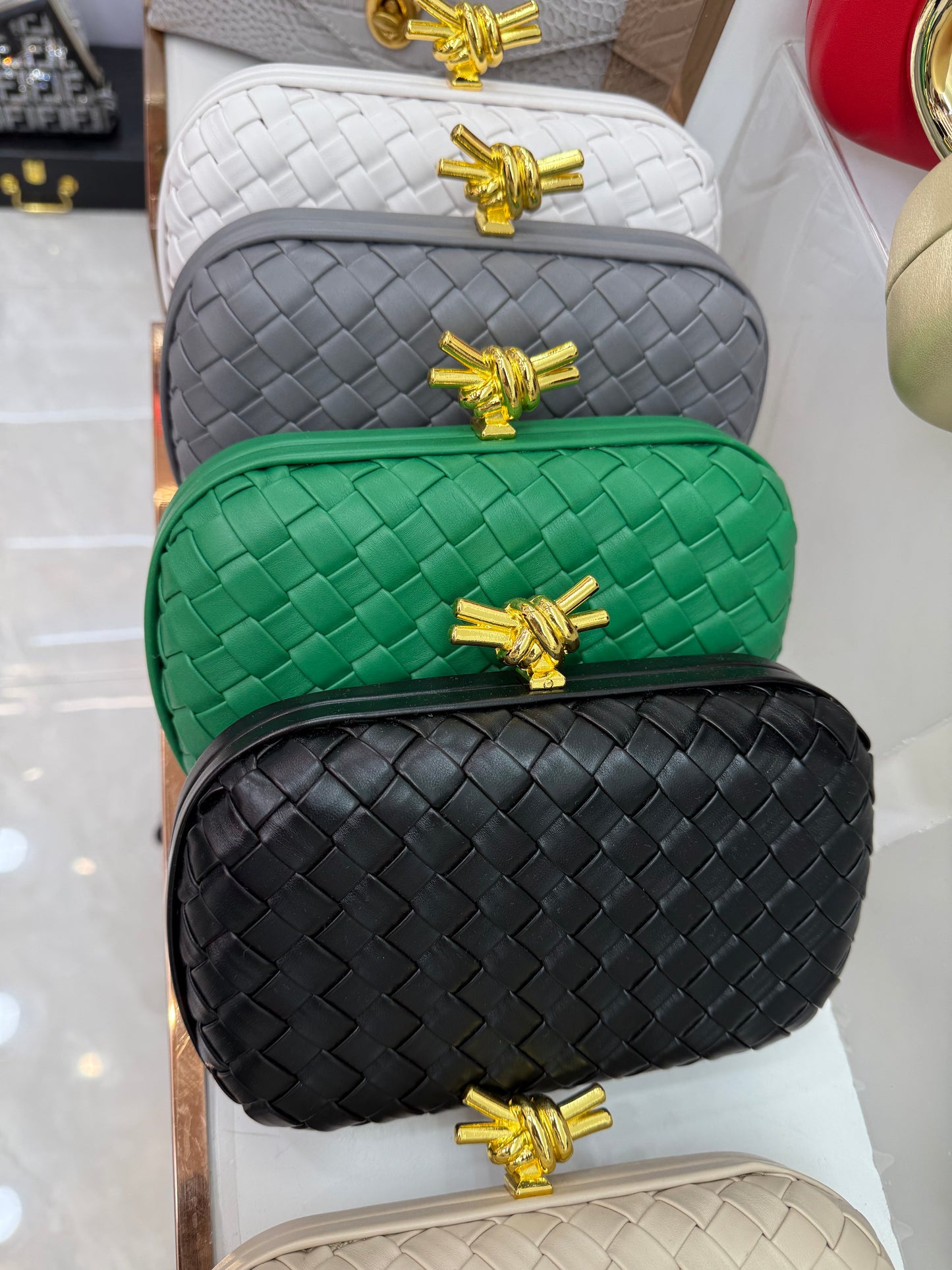 # 2505 OWANBE BOX BAG