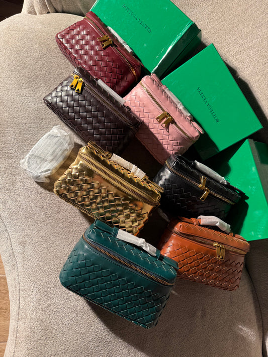 # 2005 BOTTEGA box bag