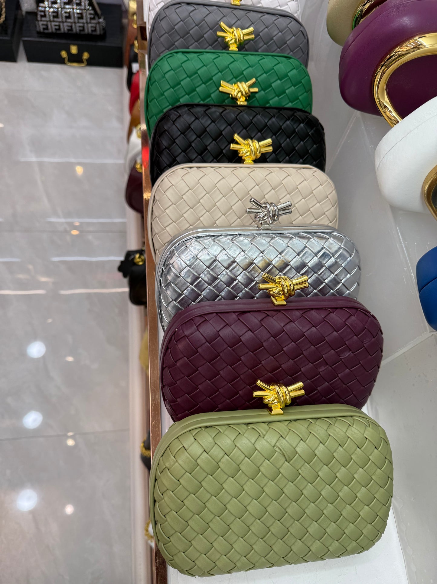 # 2505 OWANBE BOX BAG