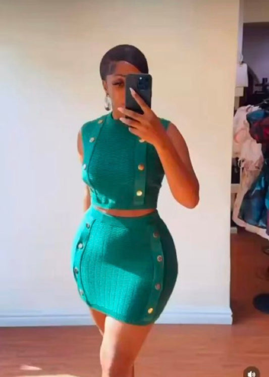 # 001 Top and skirt freesize