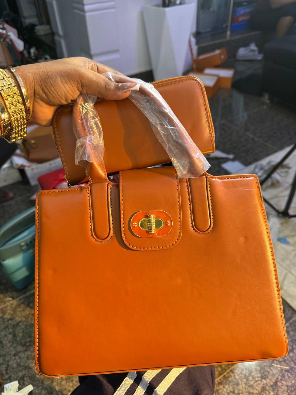 # 0 WT628 2 IN 1 FABULOUS BIG BAG