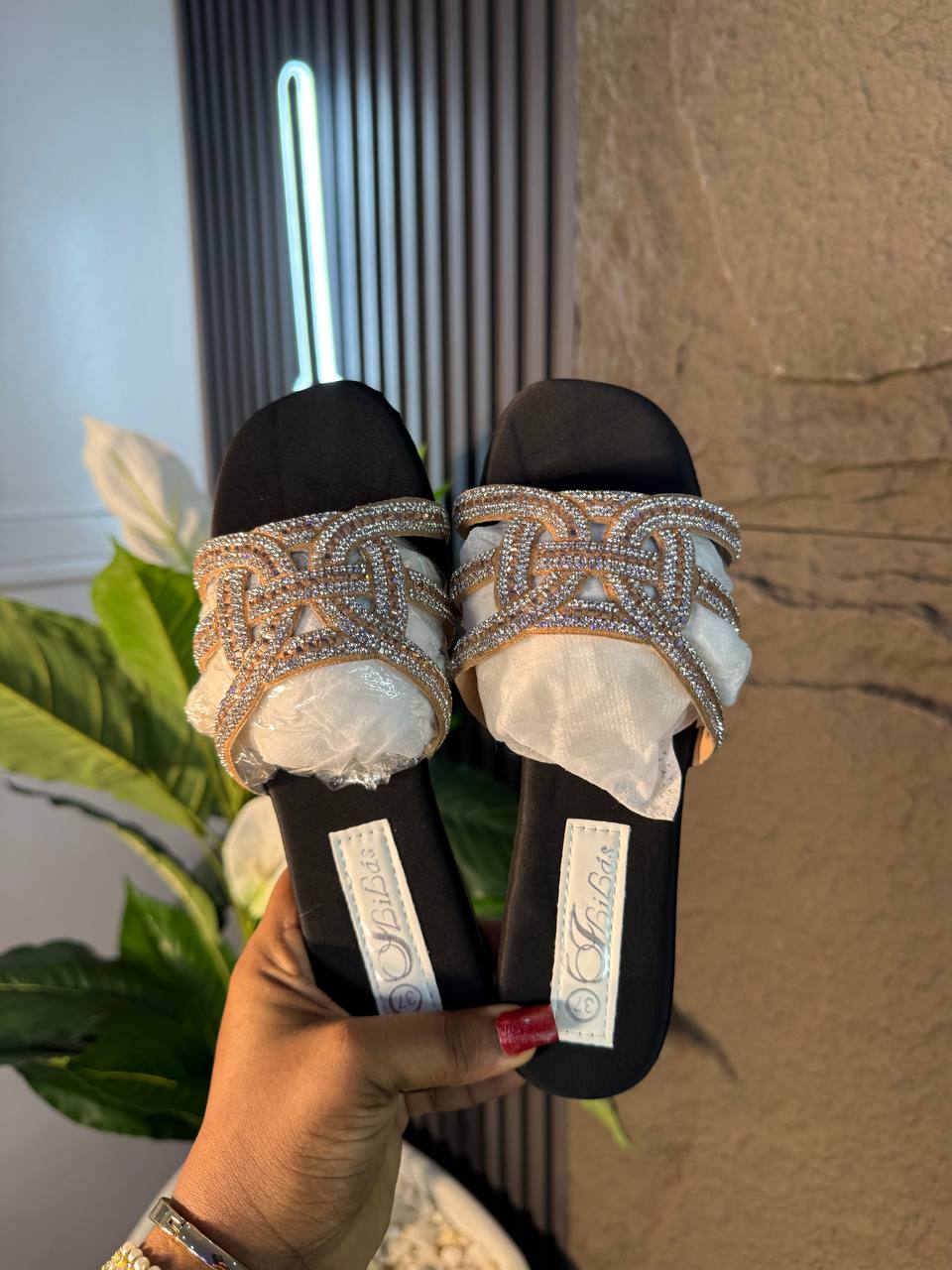 # 0 PERFECT SLIPPERS