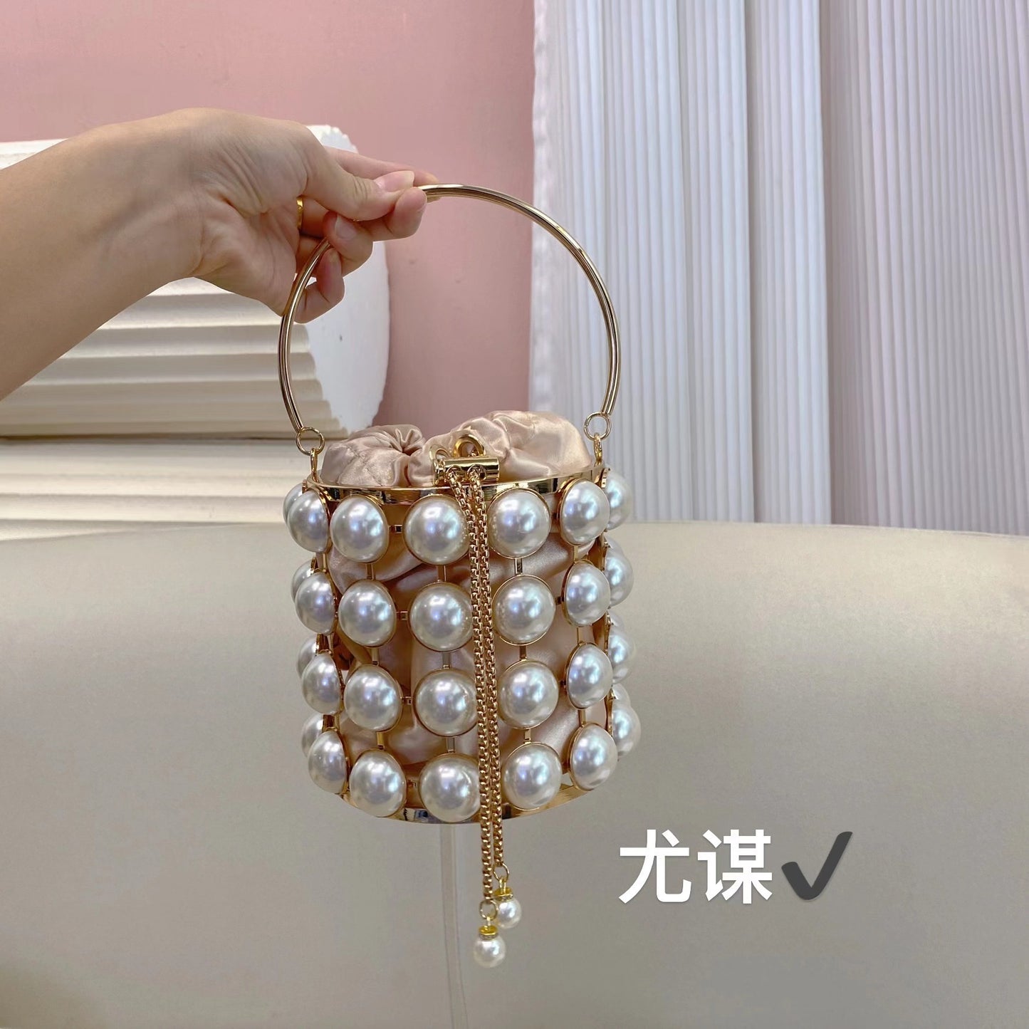 # 0 239 BEAUTIFUL BOX BAG