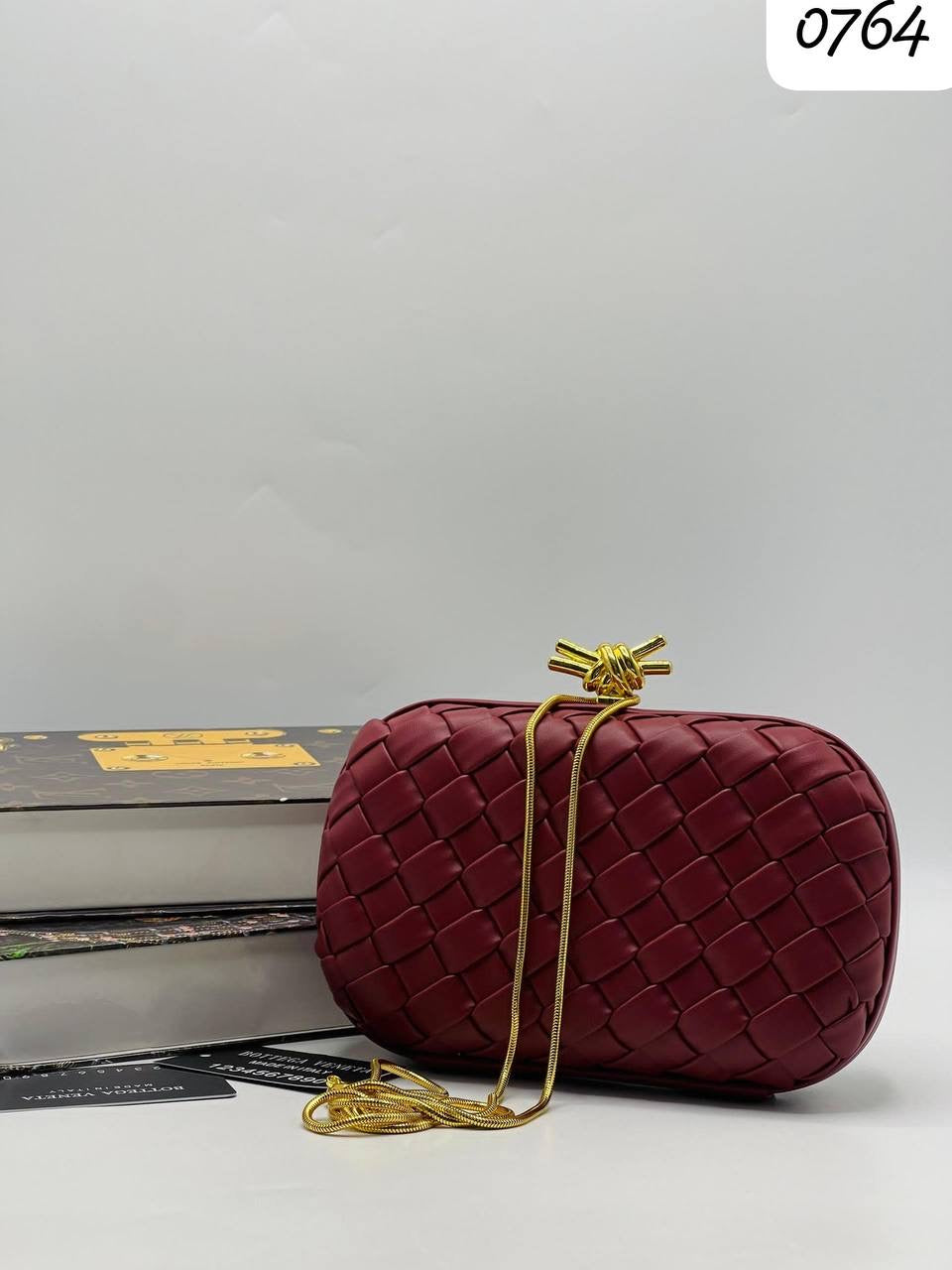 # 2505 OWANBE BOX BAG