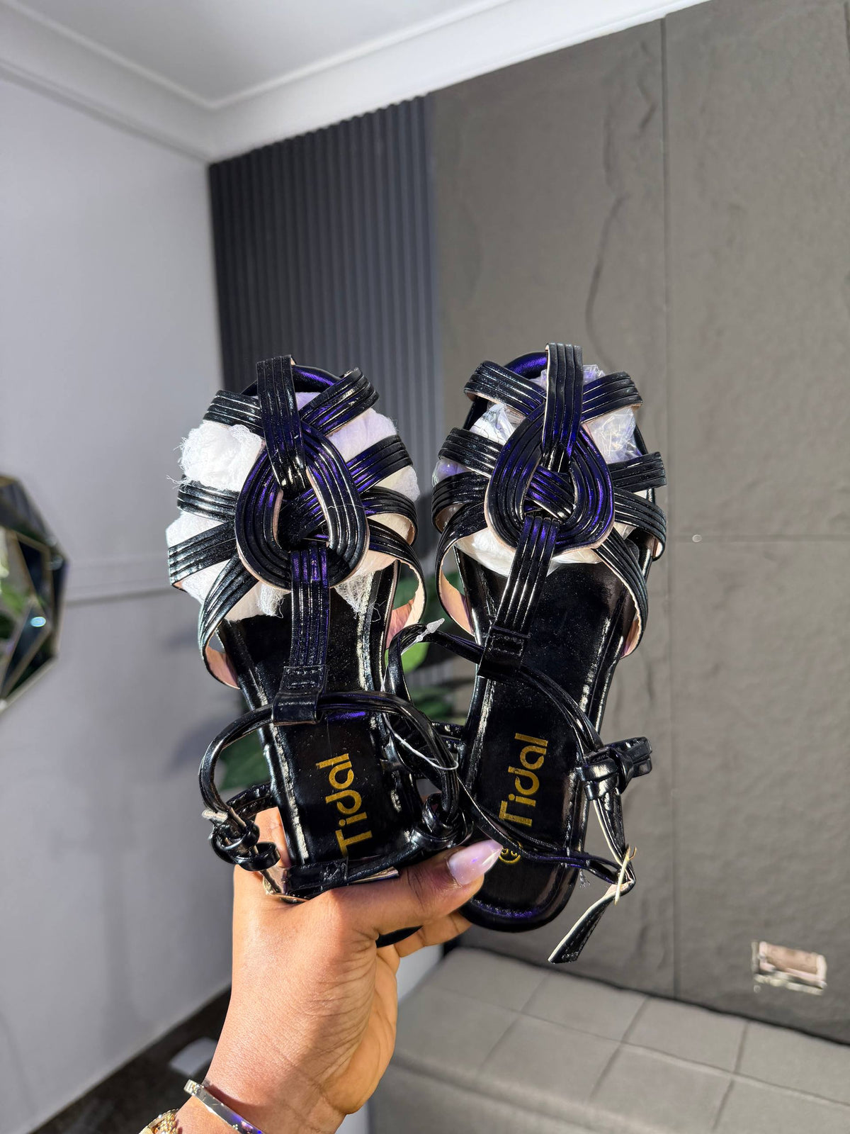 # 0 TIDAL SANDAL SLIPPERS