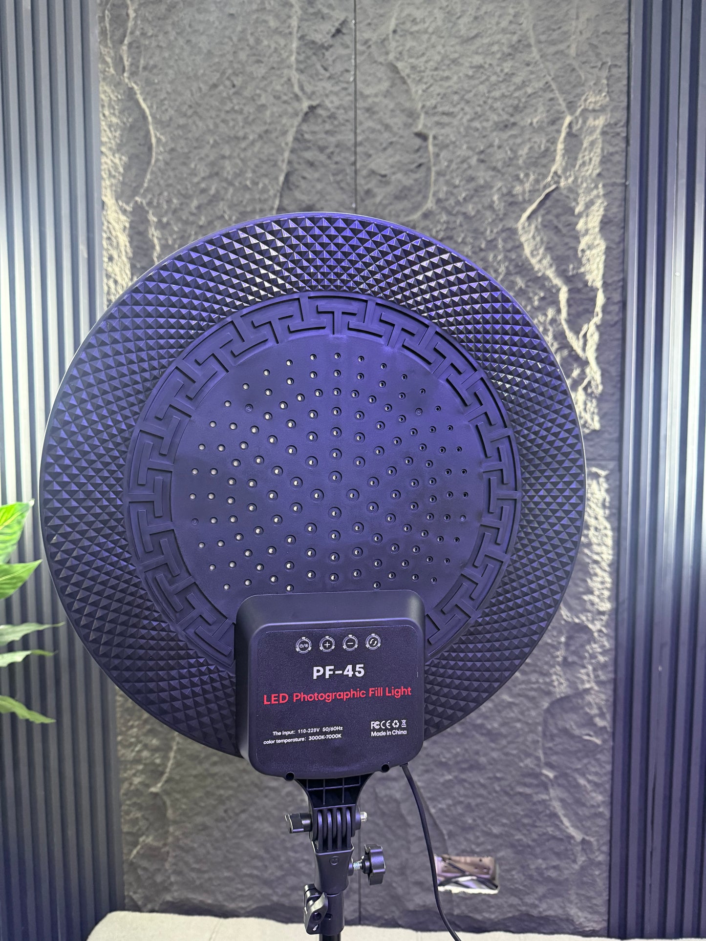# 0 PF-45 LED LIGHT WITH FREE STAND (CIRCULAR LIGHT)