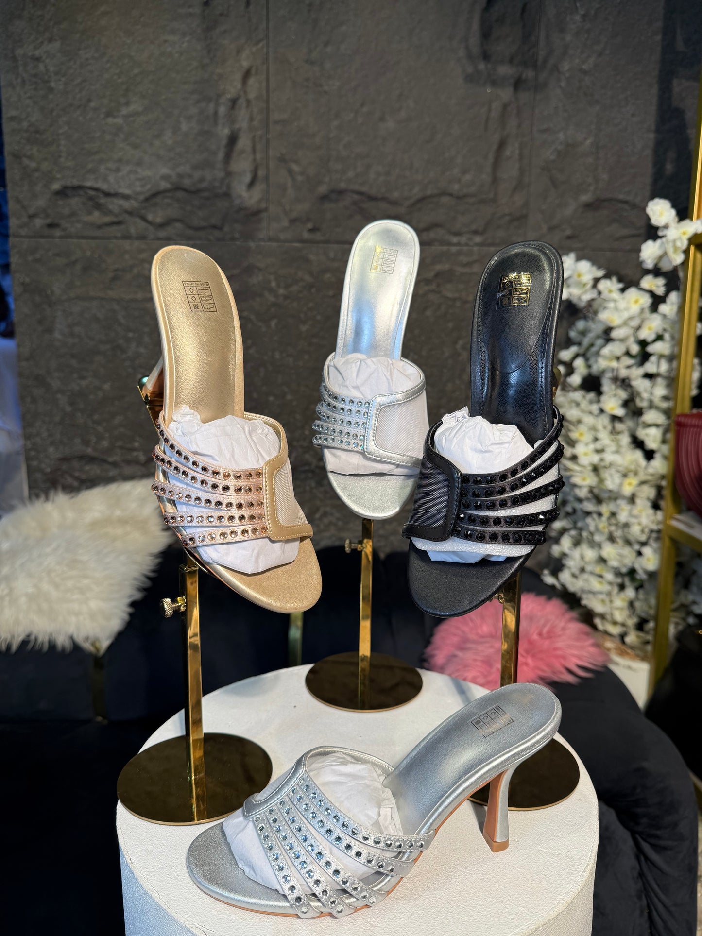 # Netstone heels 👠