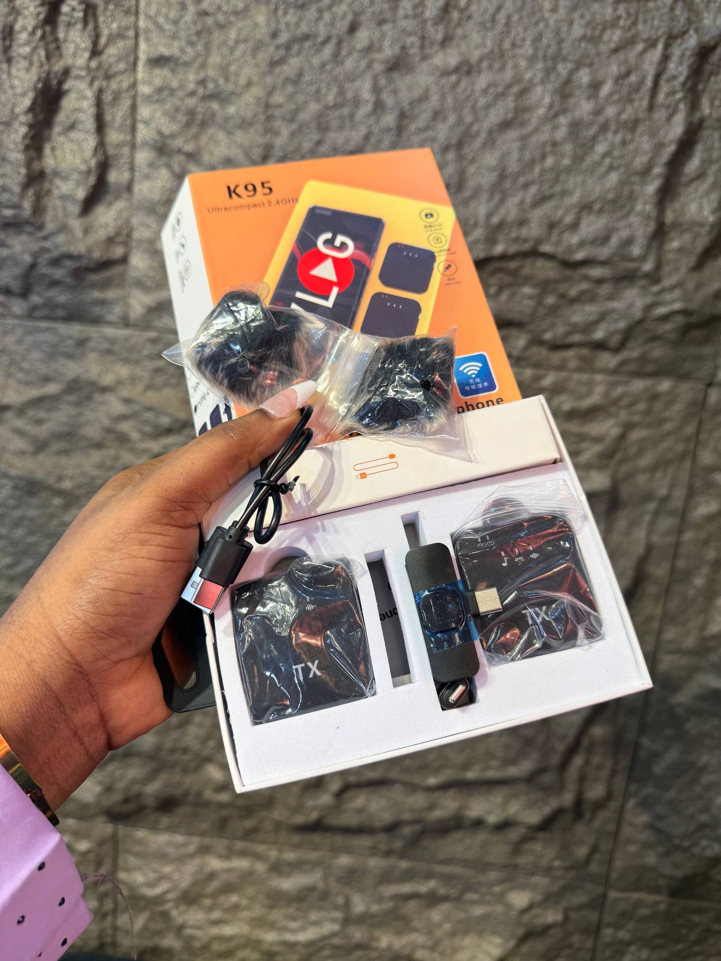 # 0 K95 WIRELESS MICROPHONE