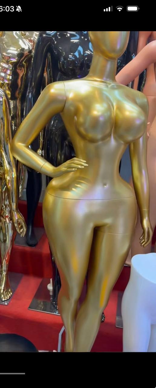 # 0 101  REBECCA Mannequin