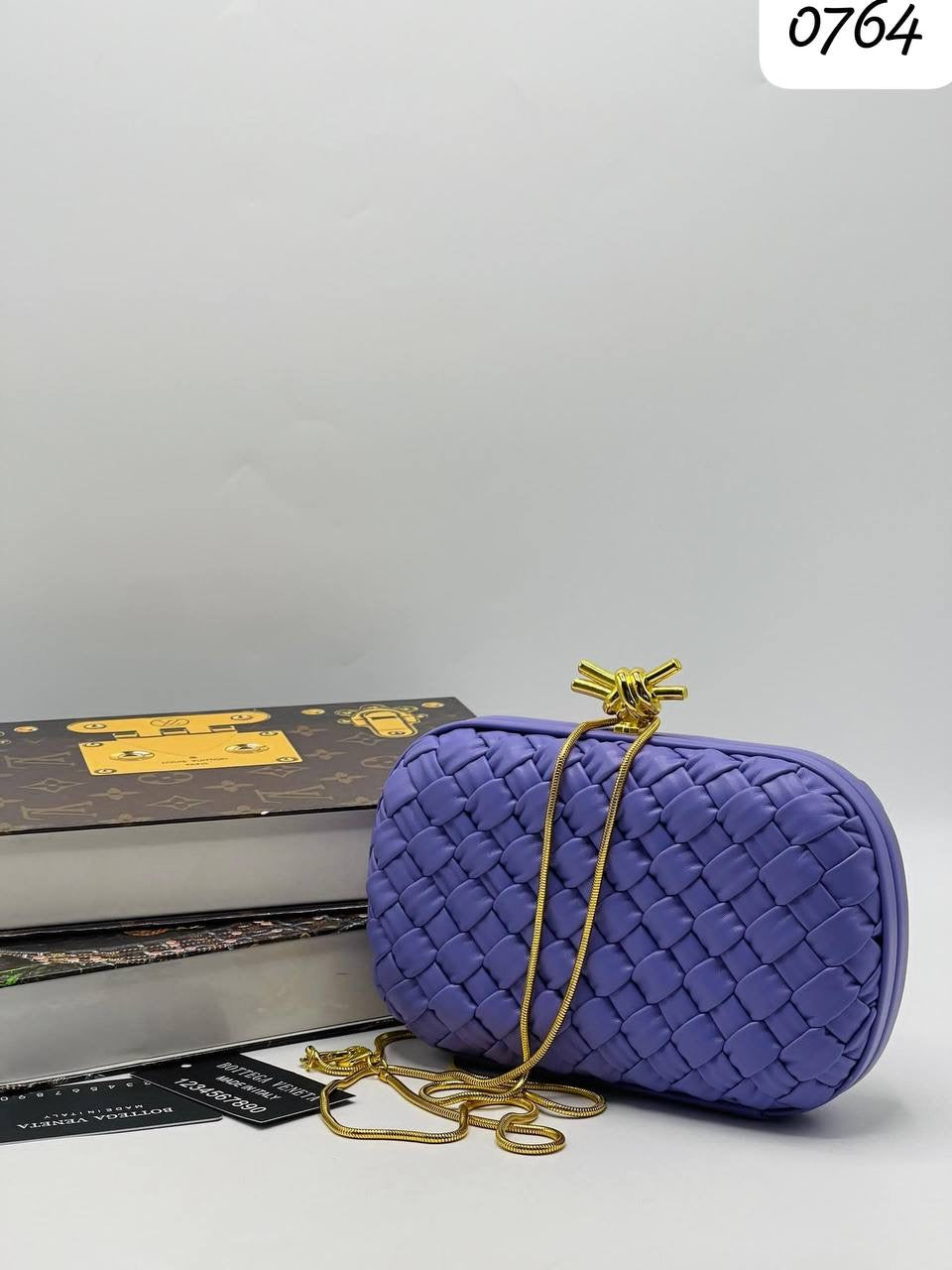 # 2505 OWANBE BOX BAG