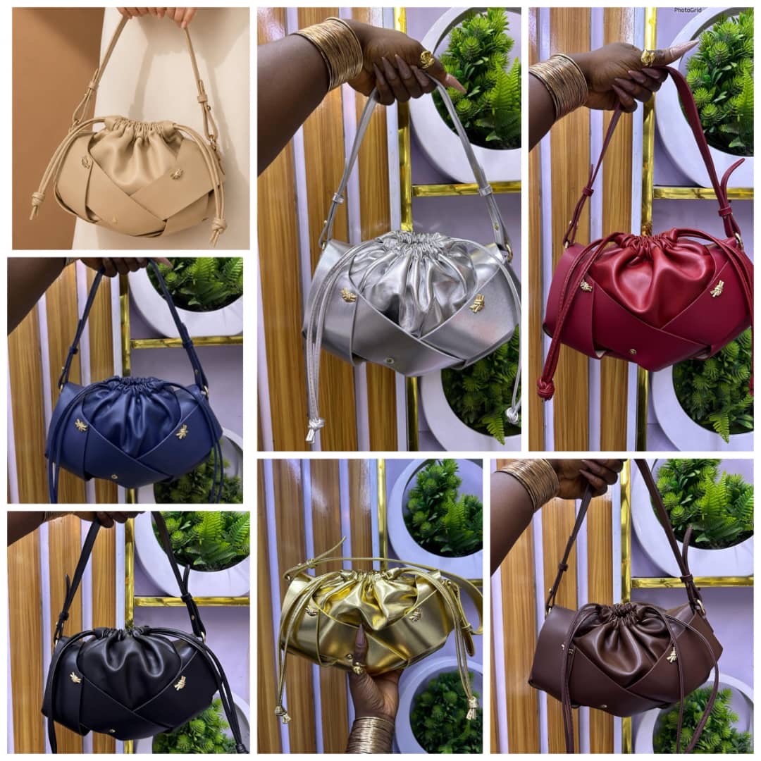 # 0 1962 BOTTEGA BOX BAG