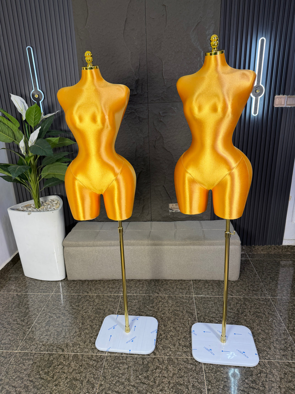 # O 102  PINNABLE BBL  MANNEQUIN ( size fit from meduim-xxl)