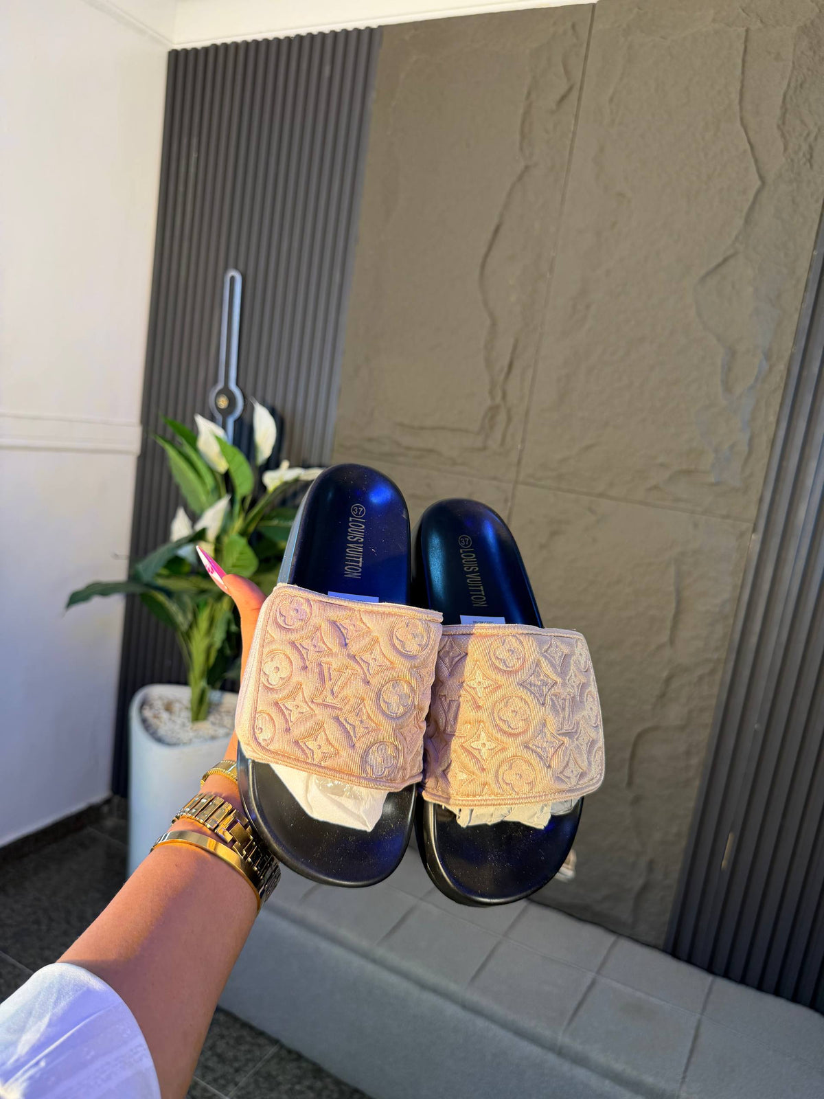 # 0 Big sole Louis Vuitton slippers