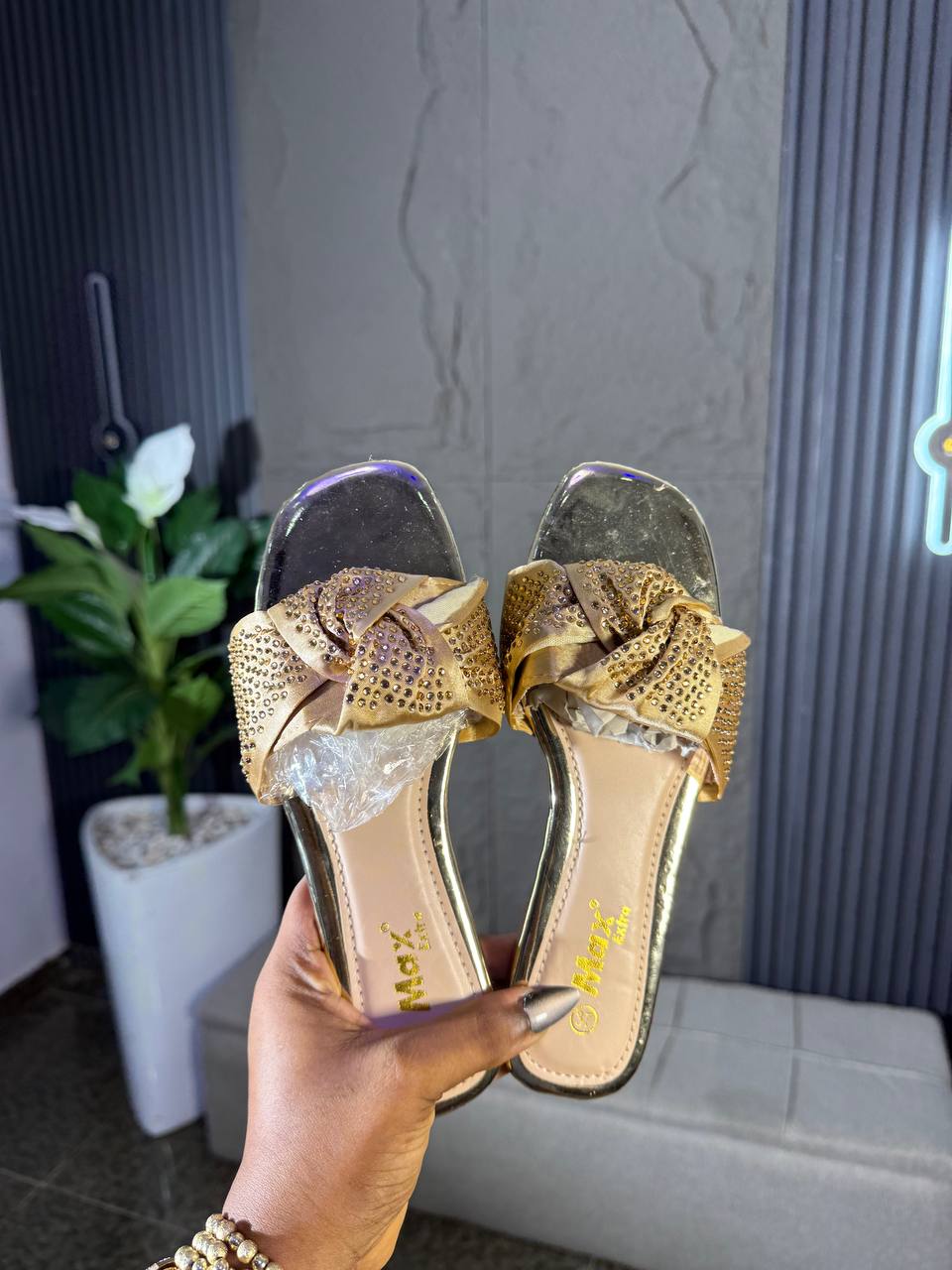 # 0 BOW SLIPPERS