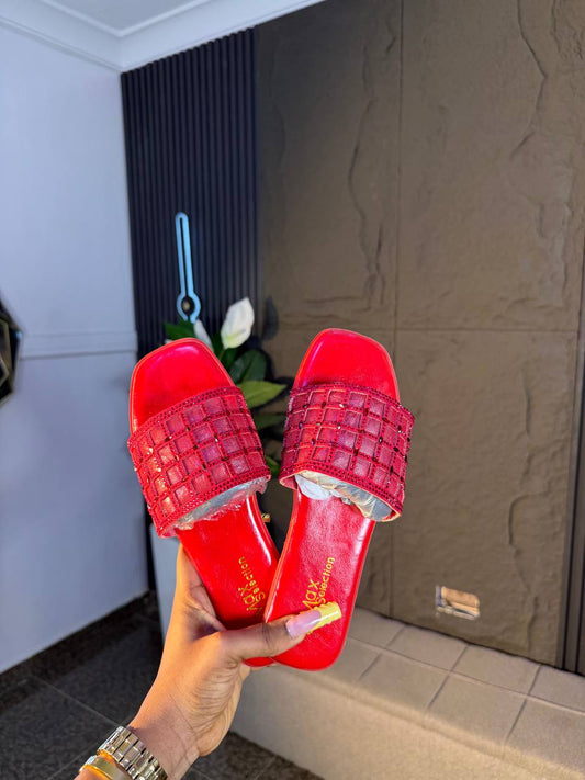 # 0 SQUARE SLIPPERS