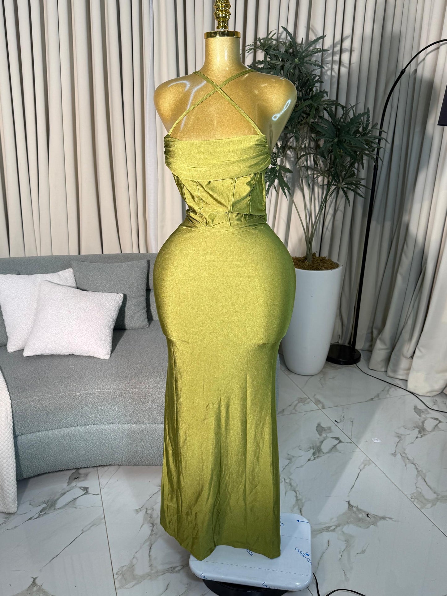 # 9593 hot gown