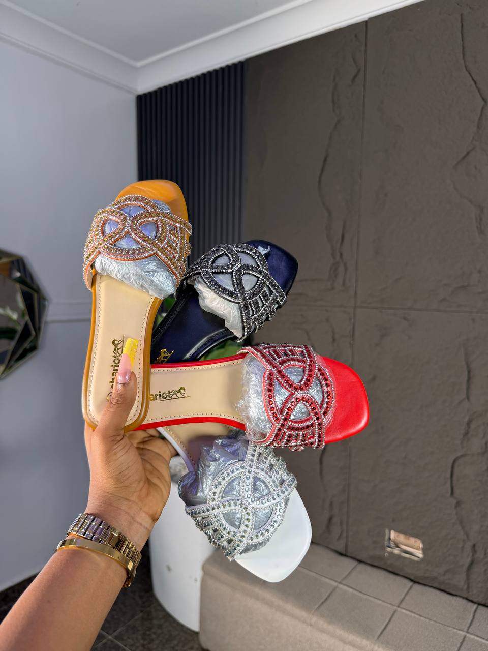 # 0 Chariot slippers