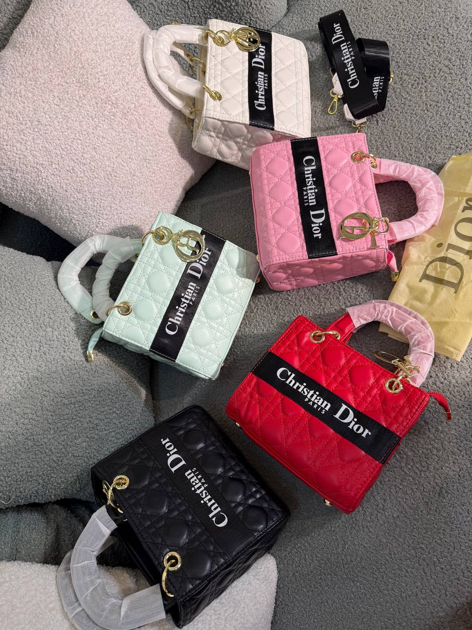 # 0 8875 Dior bag