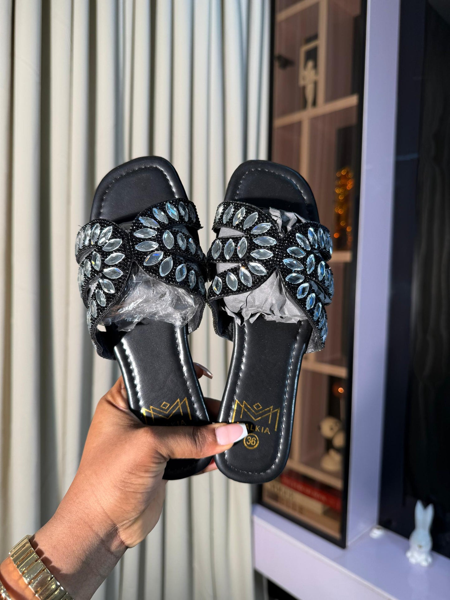 # 0 STONE SLIPPERS
