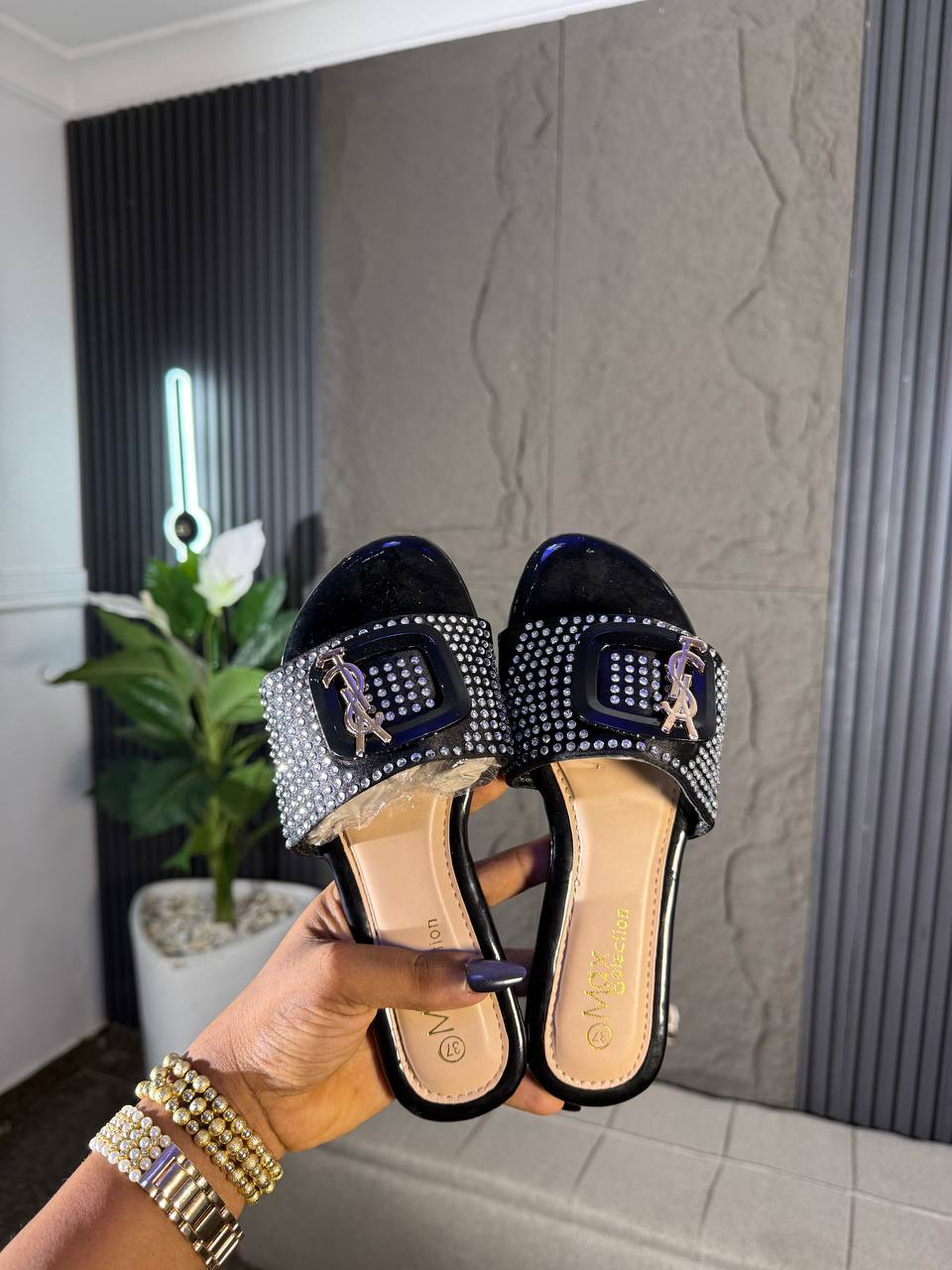 # 0 YSL SLIPPERS