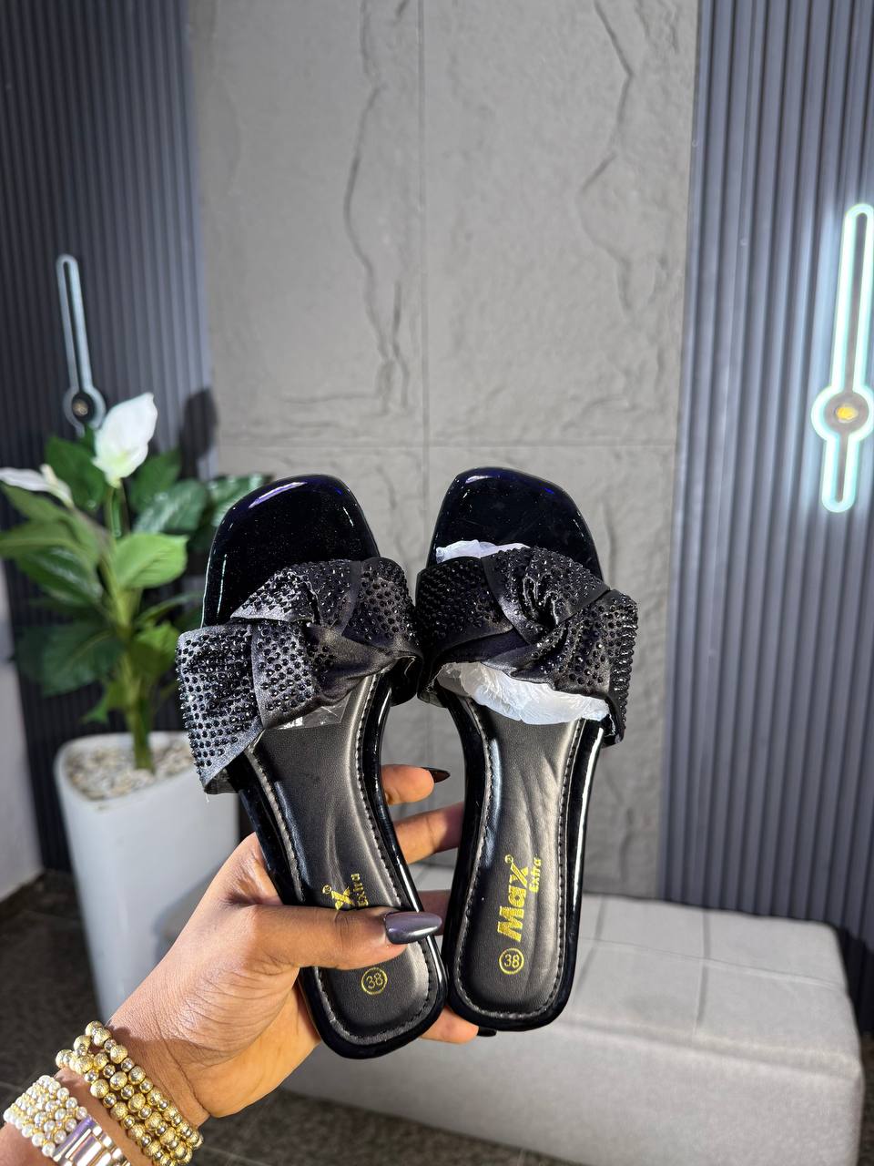# 0 BOW SLIPPERS