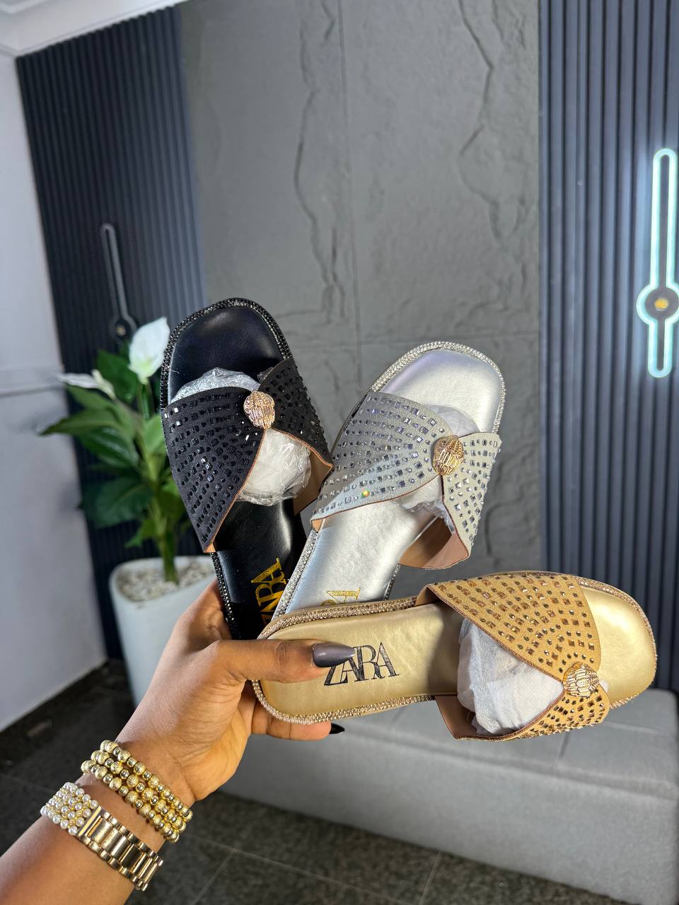 # 0 ZARA SLIPPERS