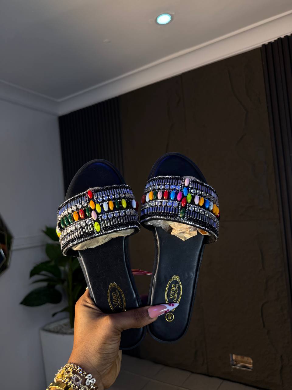 # 0 Shinning bead Slippers