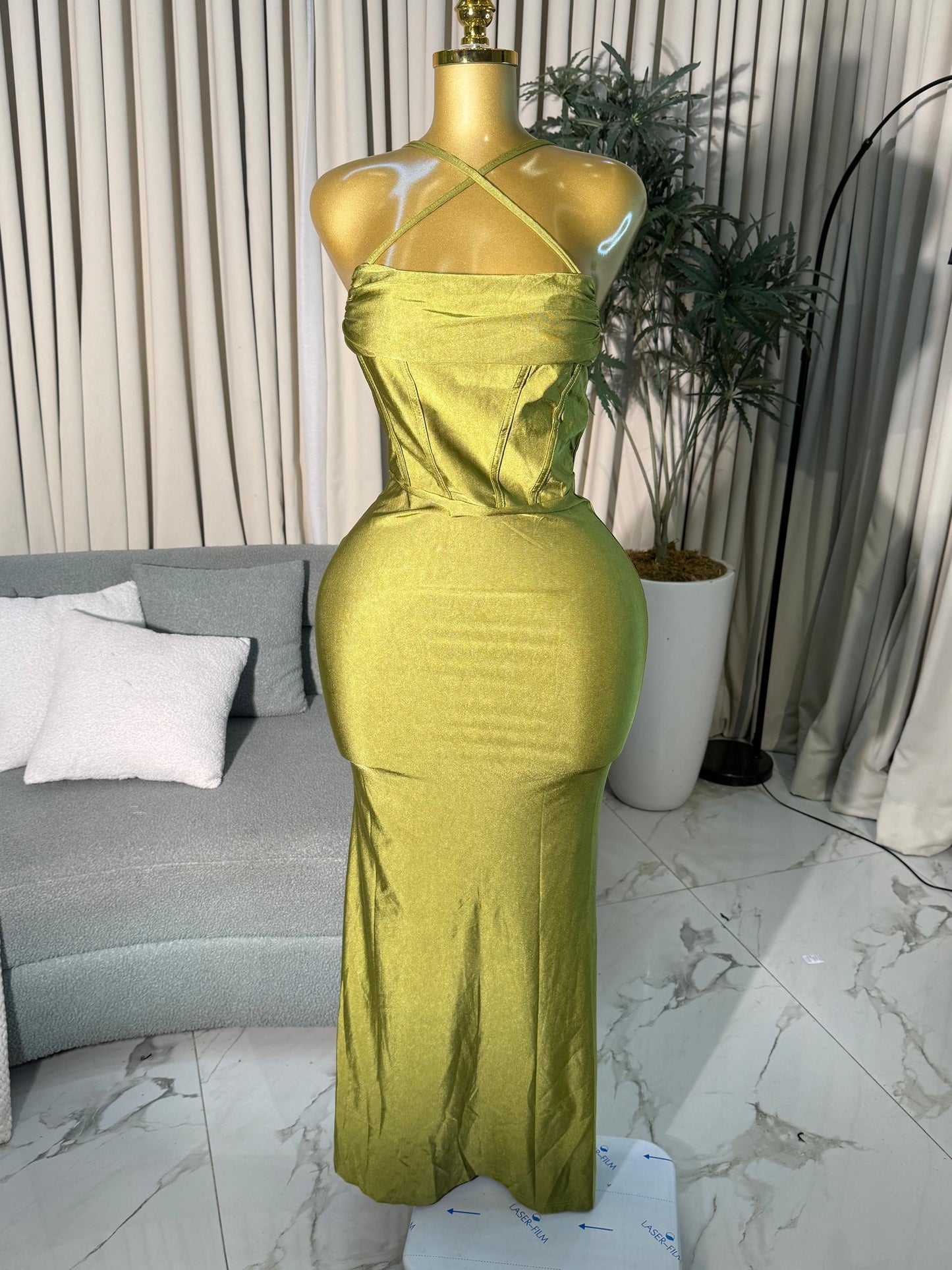 # 9593 hot gown