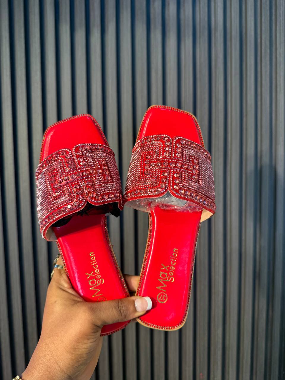 # 0 Pretty Slippers