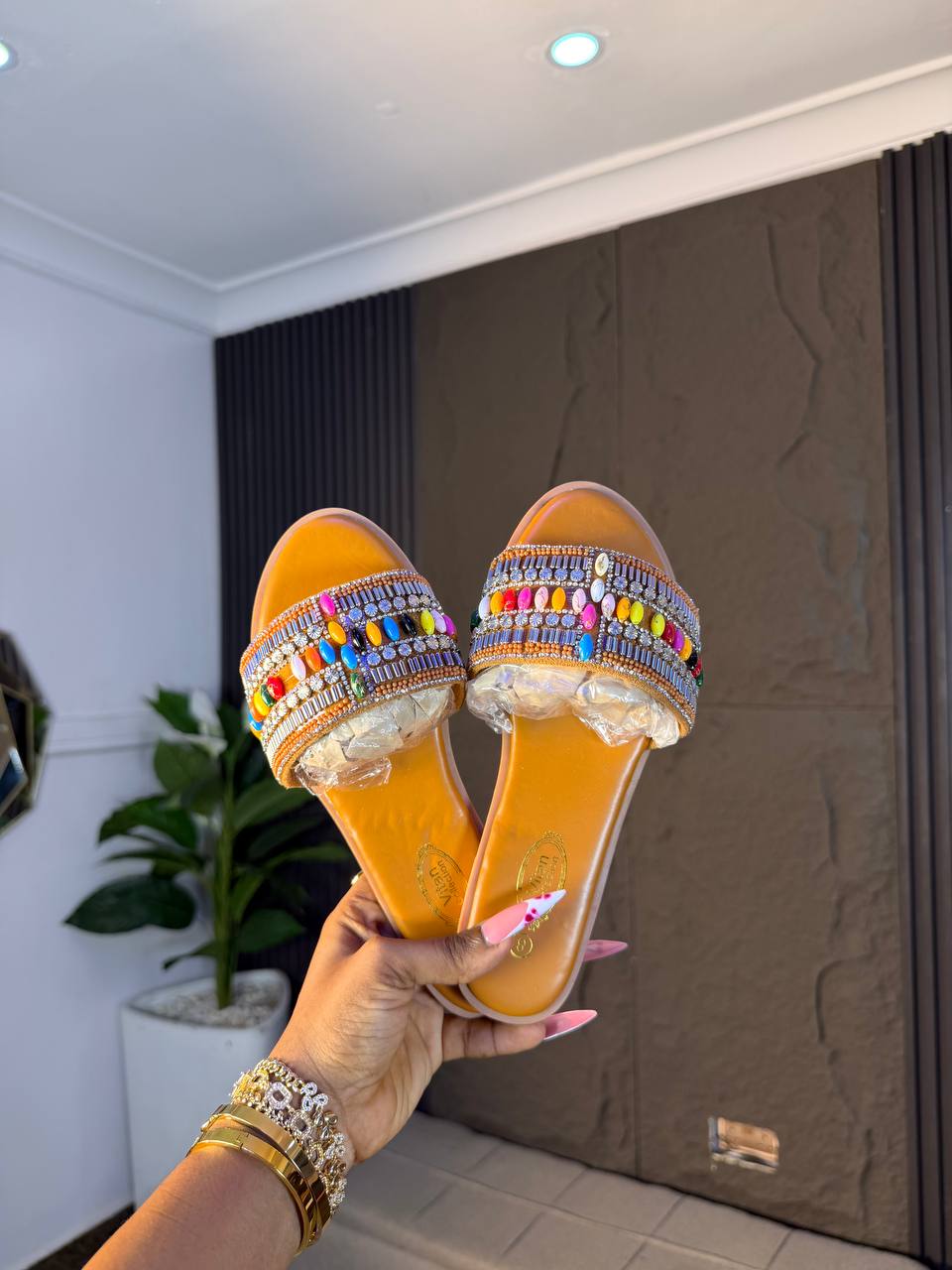 # 0 Shinning bead Slippers