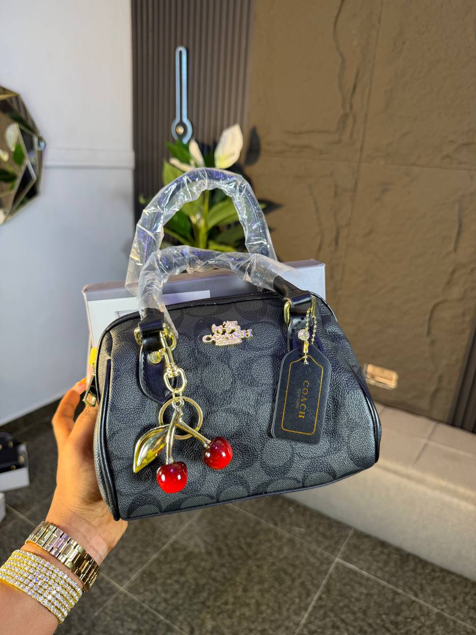 # 0 7946 CH NEW YORK BOX BAG