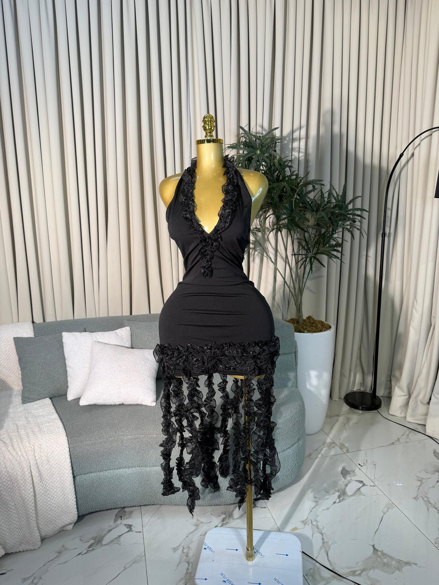 # 5927 GOWN