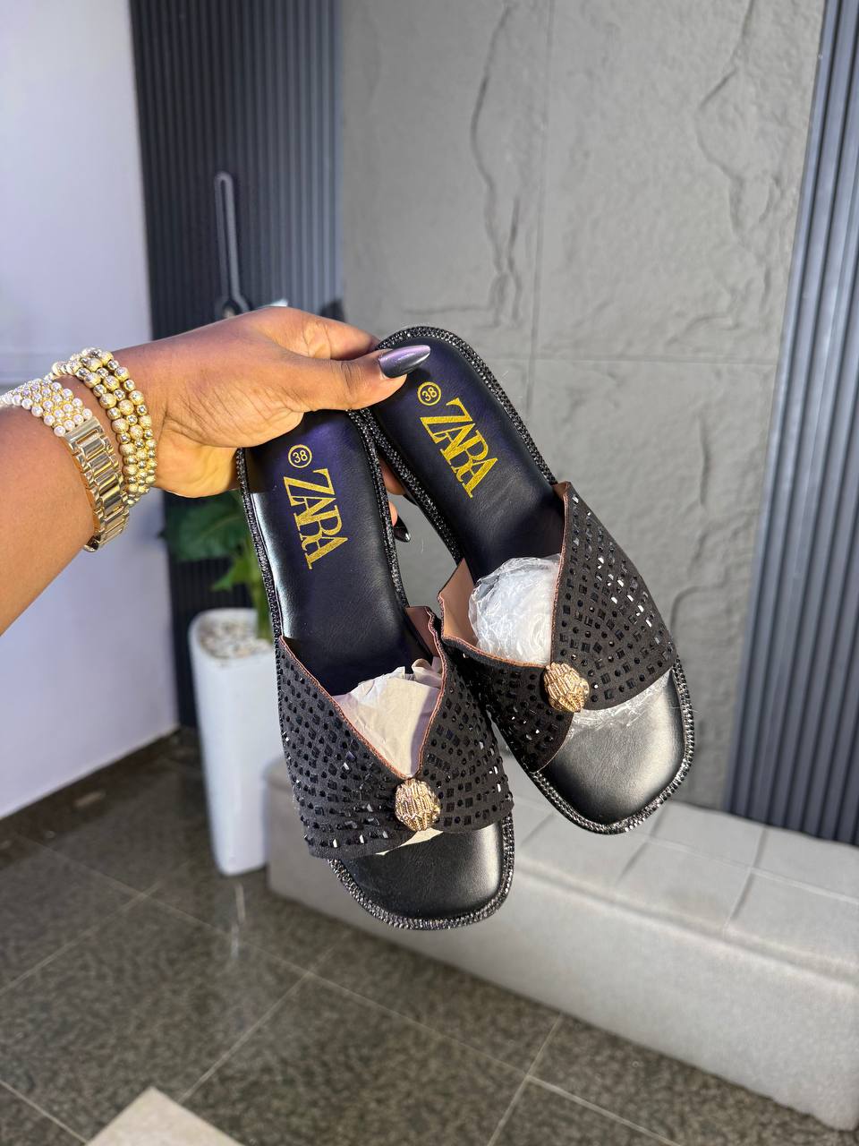 # 0 ZARA SLIPPERS