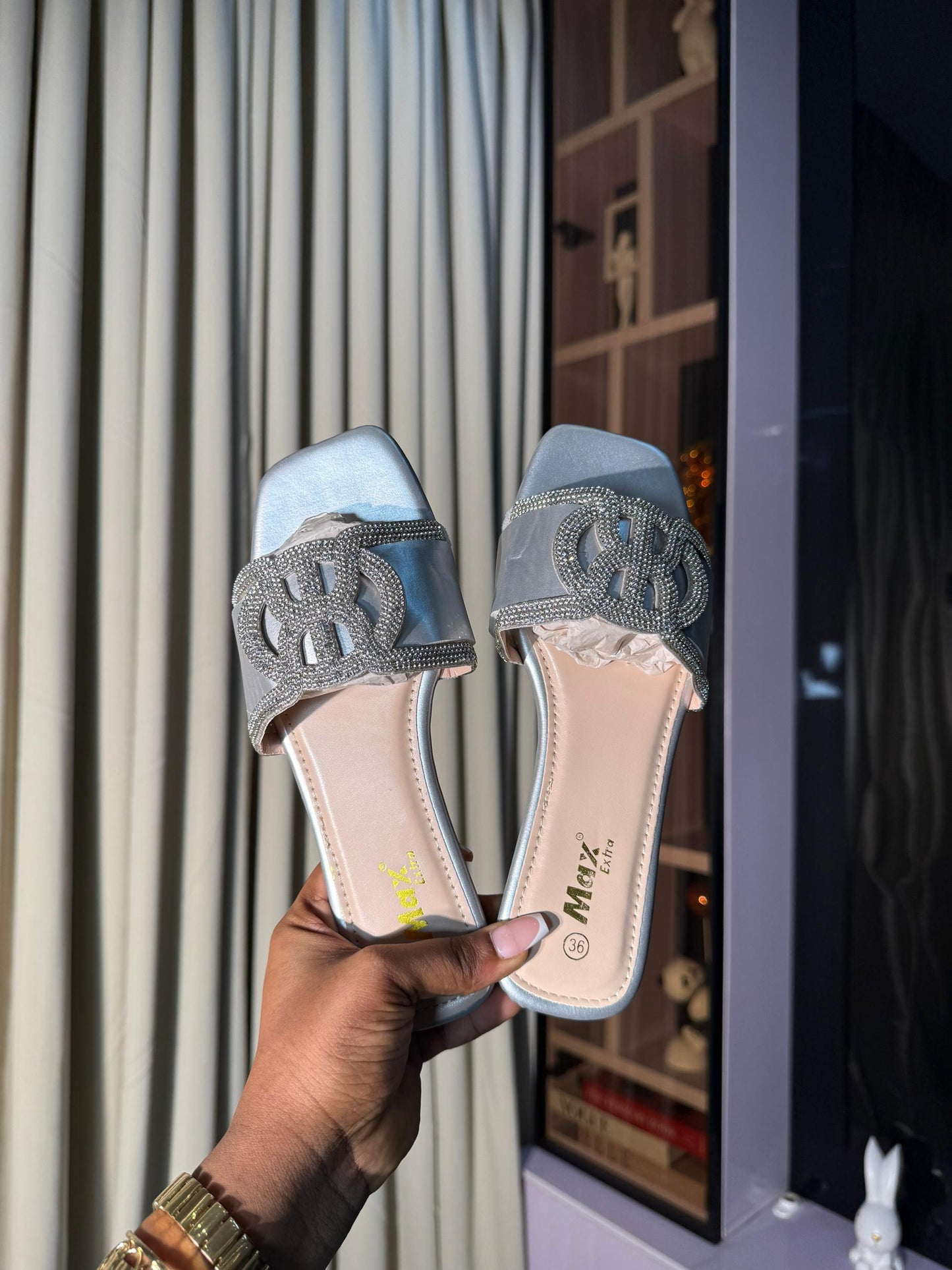 # 0 Max slippers