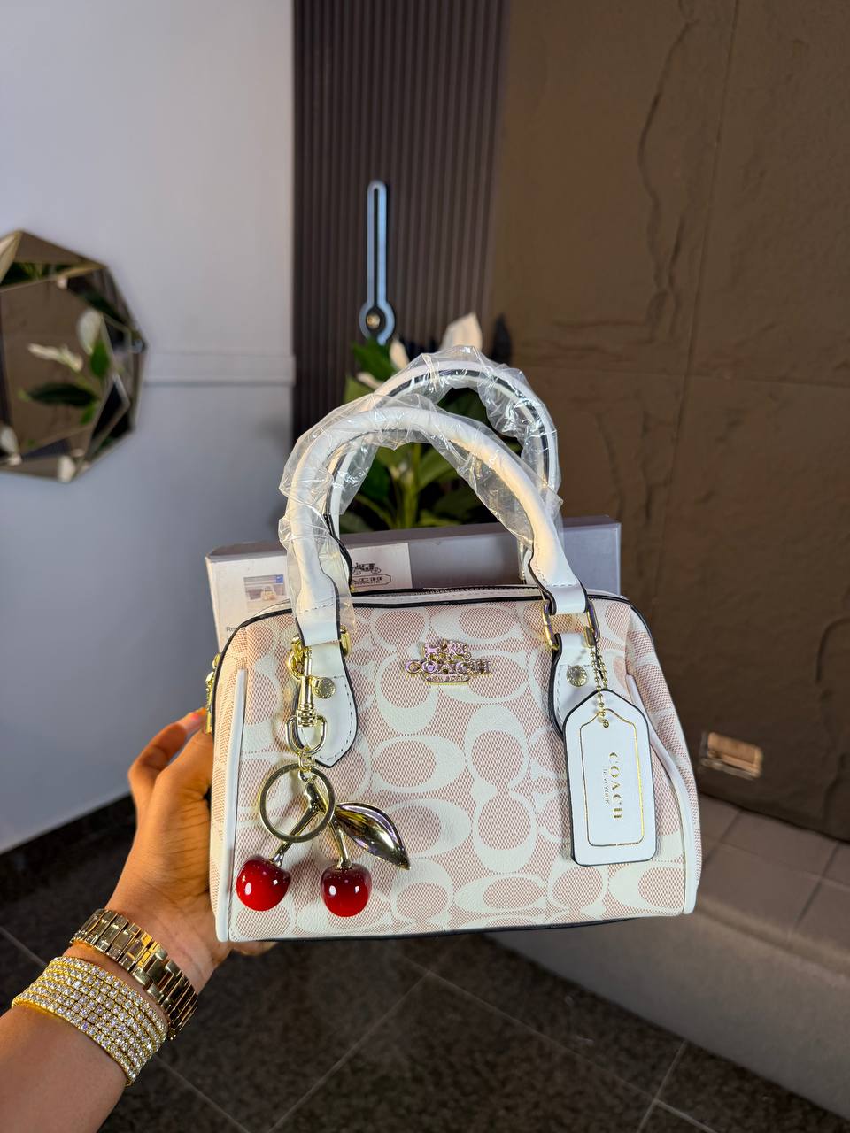 # 0 7946 CH NEW YORK BOX BAG