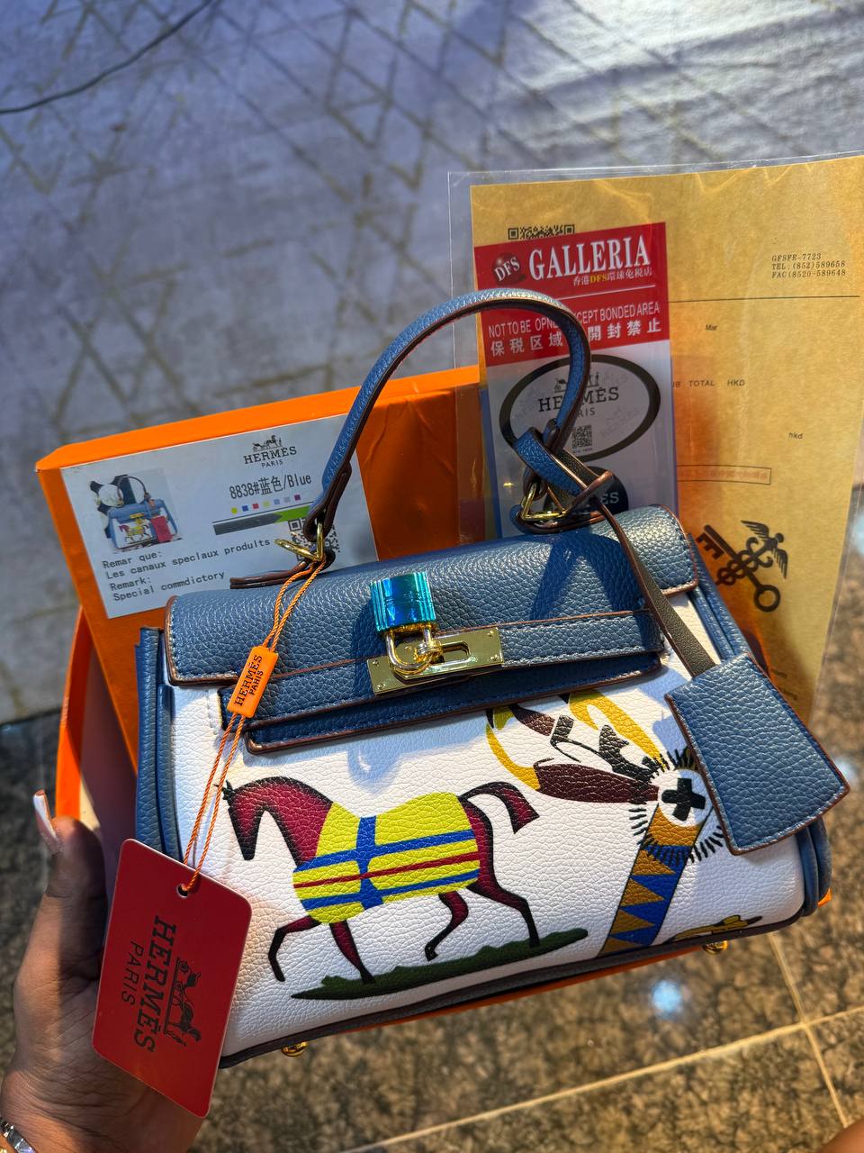 # 0 8838 HERMES BOX BAG