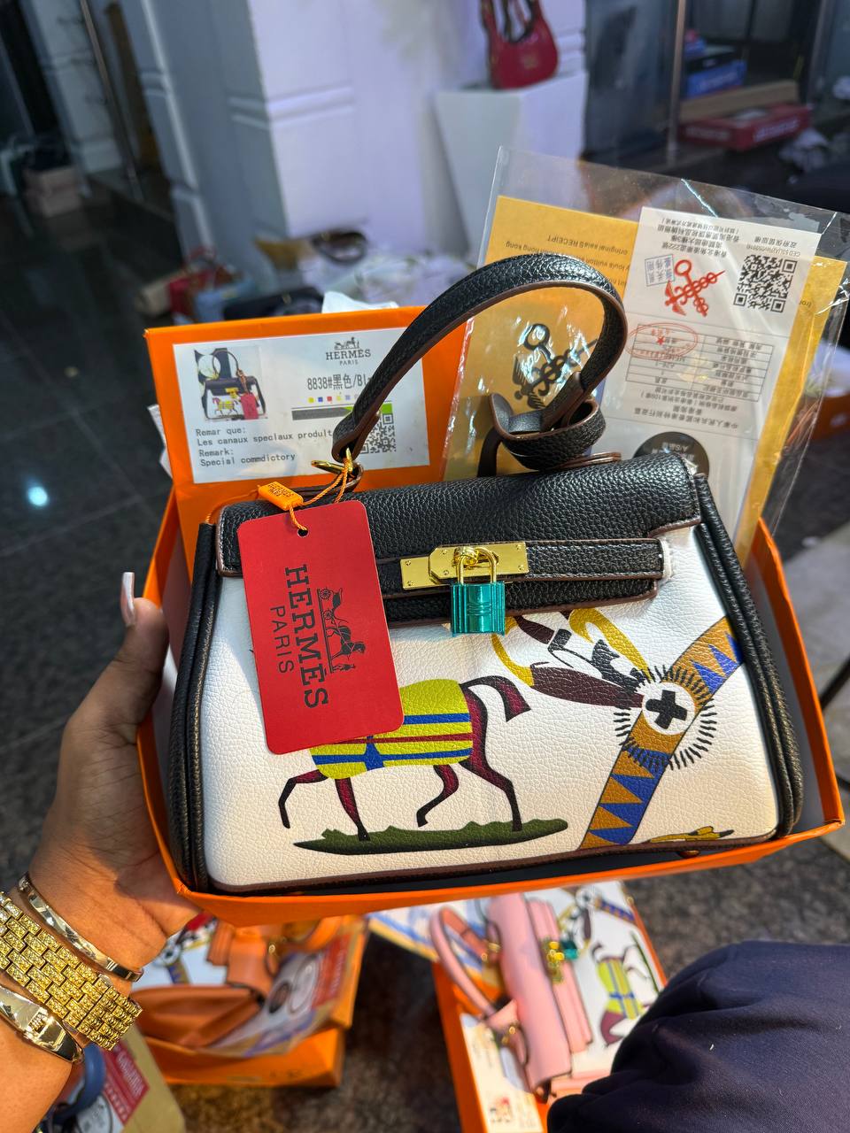 # 0 8838 HERMES BOX BAG